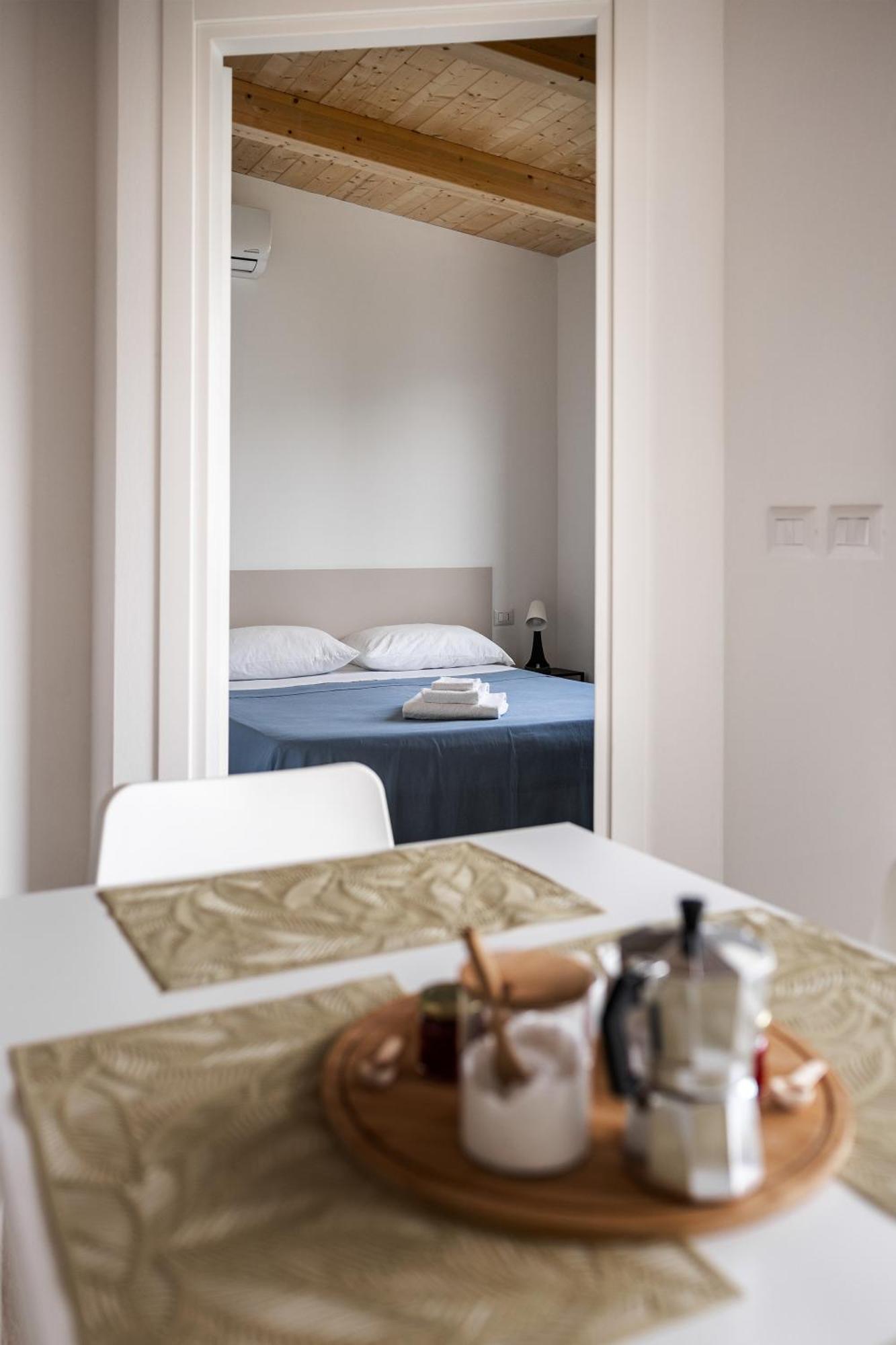 Villaggio Camping Poseidon - Bungalows & Rooms With Sea View In Nature Santa Caterina Dello Ionio Marina Екстер'єр фото